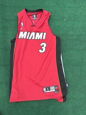 VTG NBA Reebok Miami Heat Dwyane Wade Jersey Flash Rookie Red Men’s Size Large